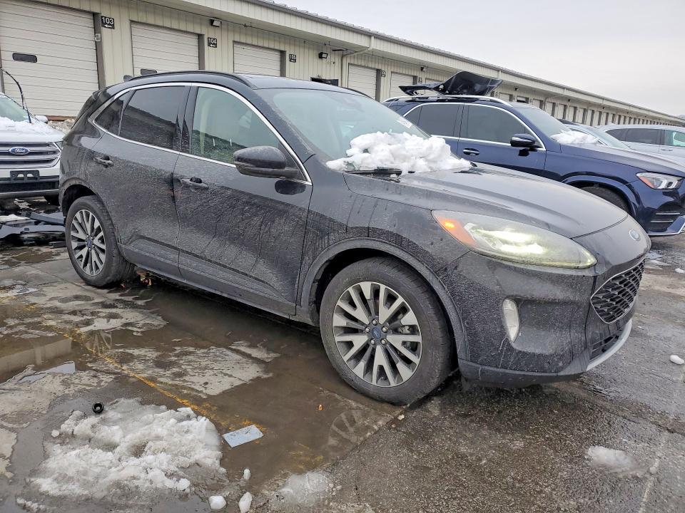 2020 Ford Escape Titanium