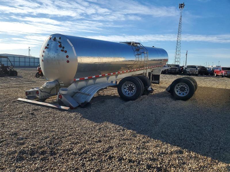 2012 Walker Tank Trailer