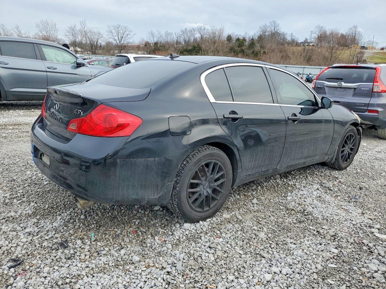 2013 Infiniti G37