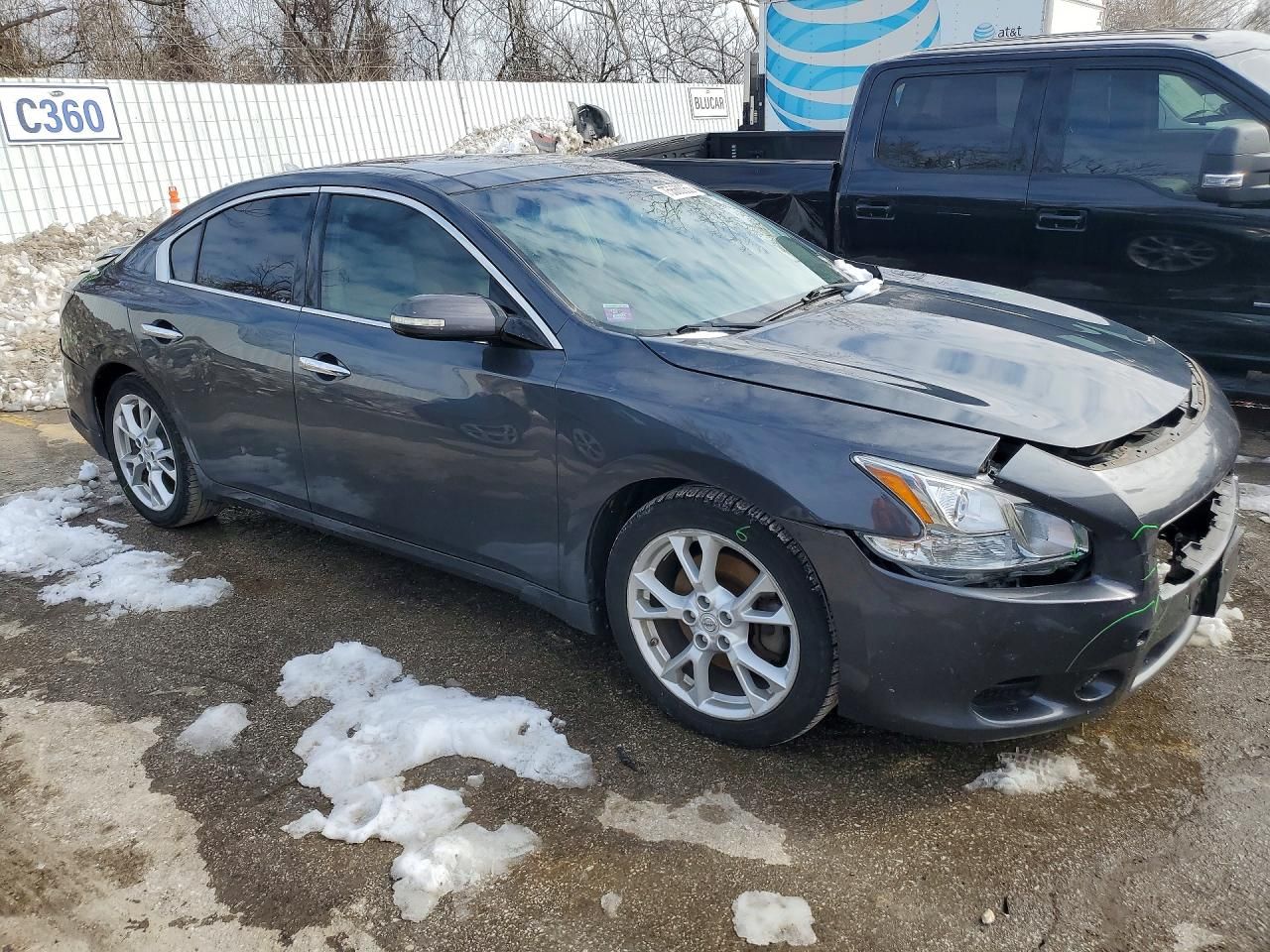 2013 Nissan Maxima s