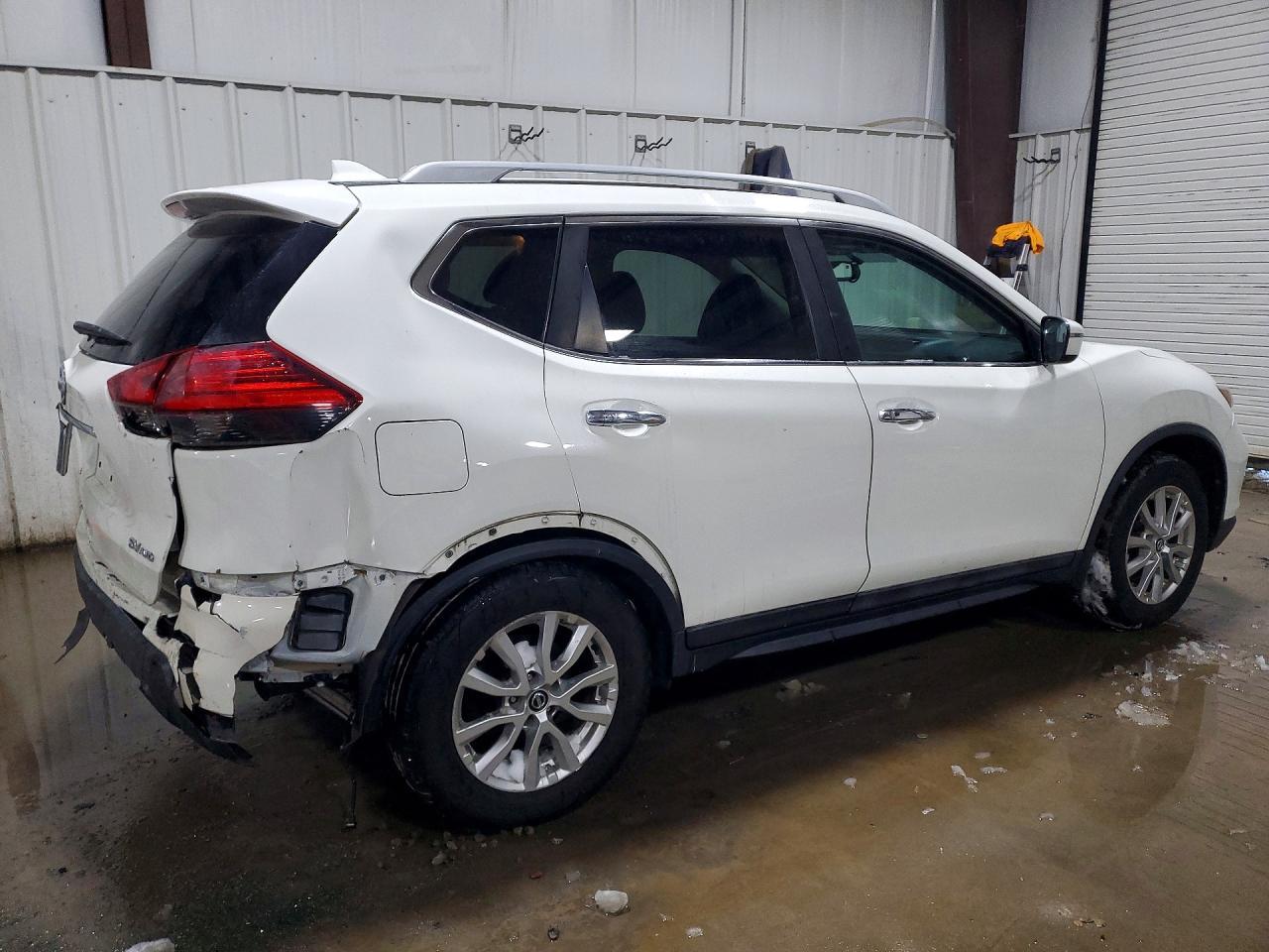 2017 Nissan Rogue sv