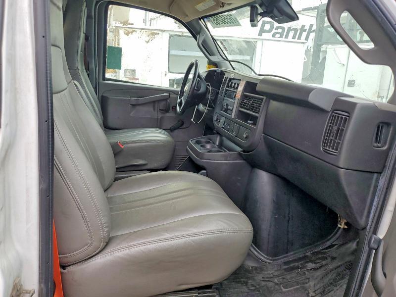 2020 Chevrolet Express Delivery Truck