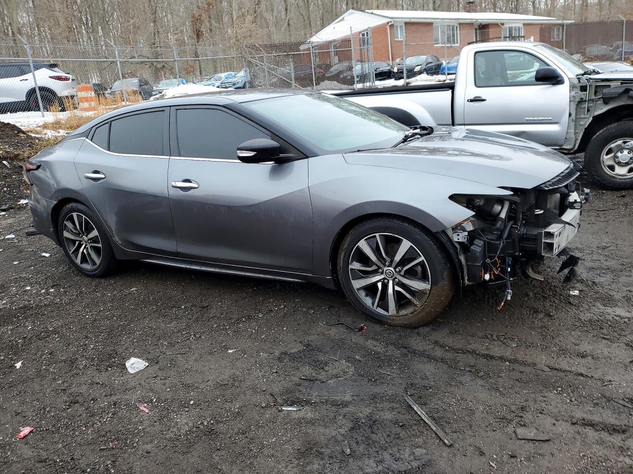 2019 Nissan Maxima s
