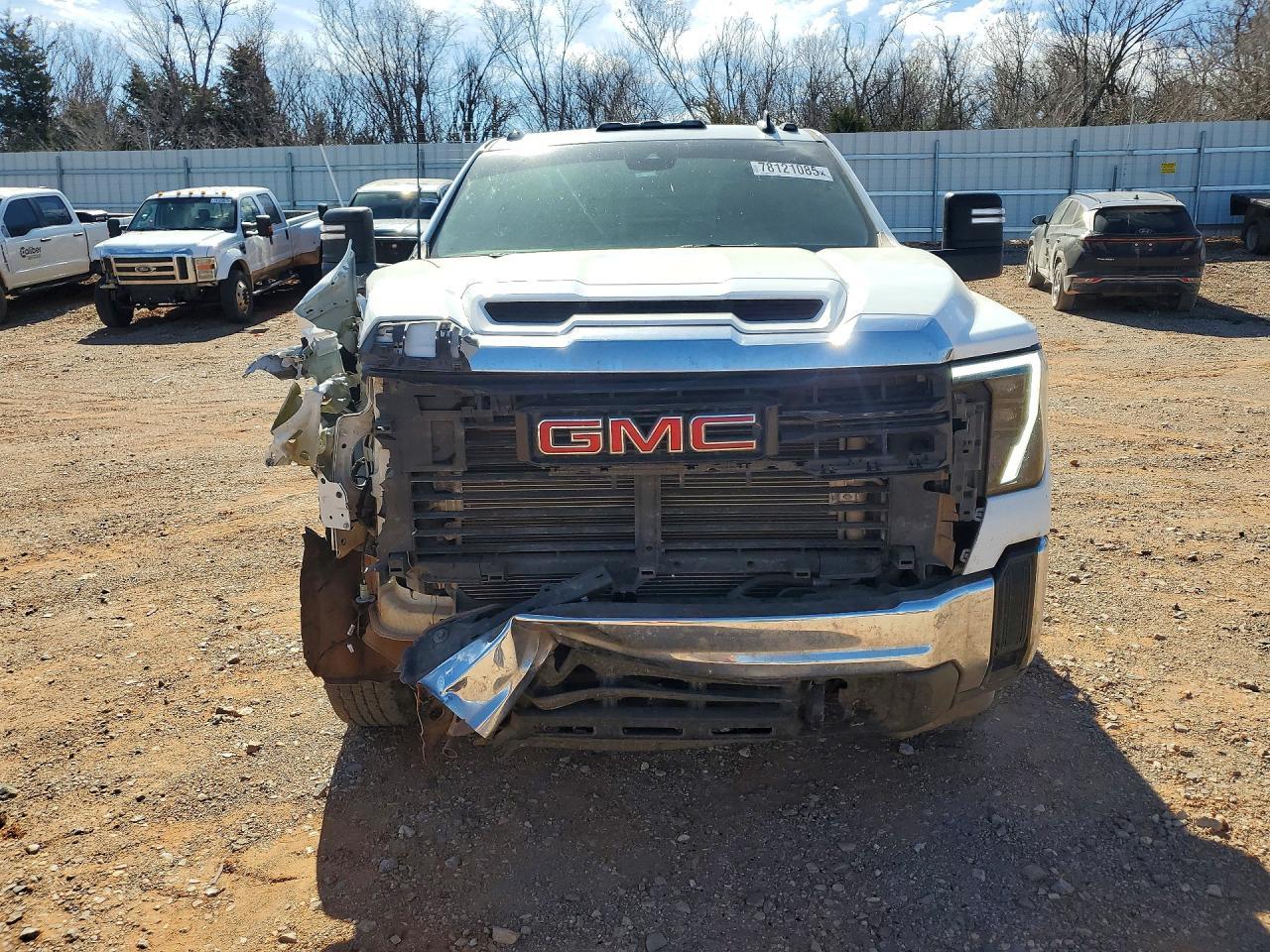 2024 GMC Sierra HD Flatbed Truck