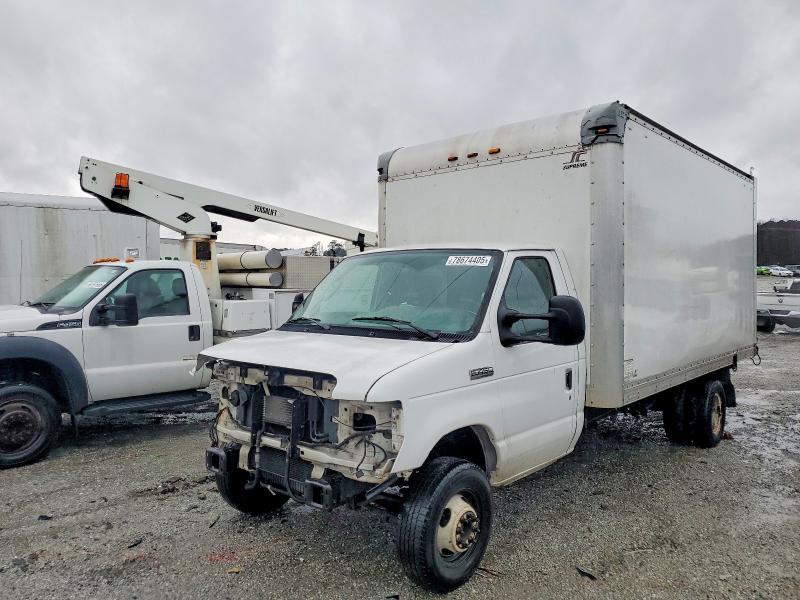 2016 Ford E450 box Truck