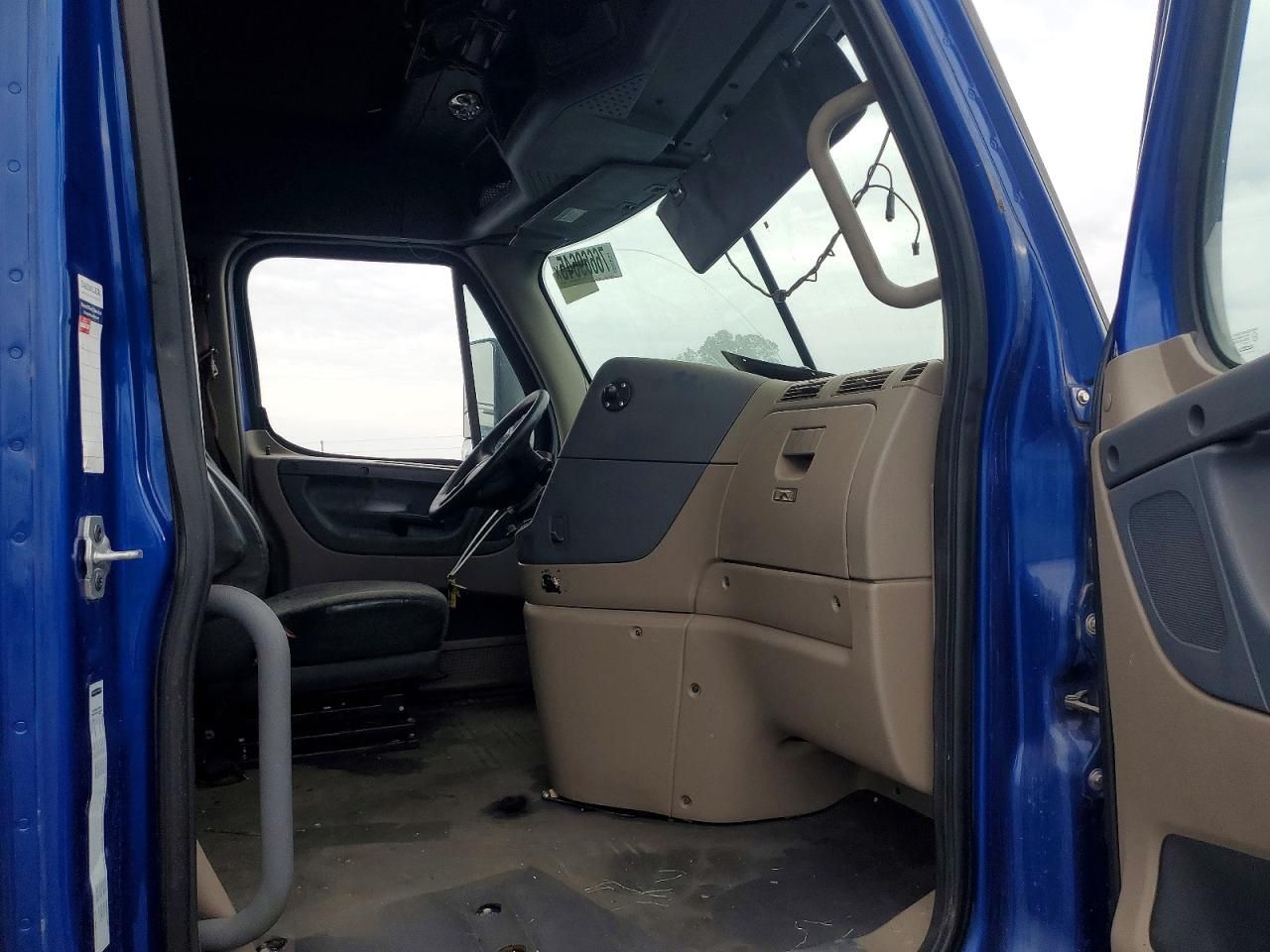 2018 Freightliner Cascadia 125 Semi Truck