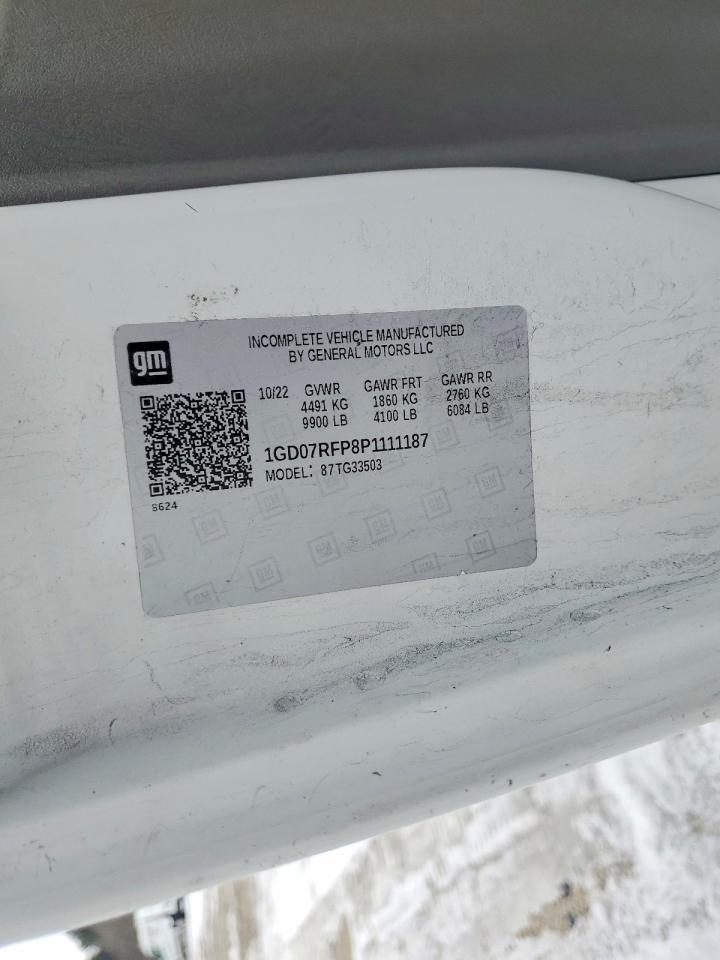 2023 GMC Savana Cutaway G3500