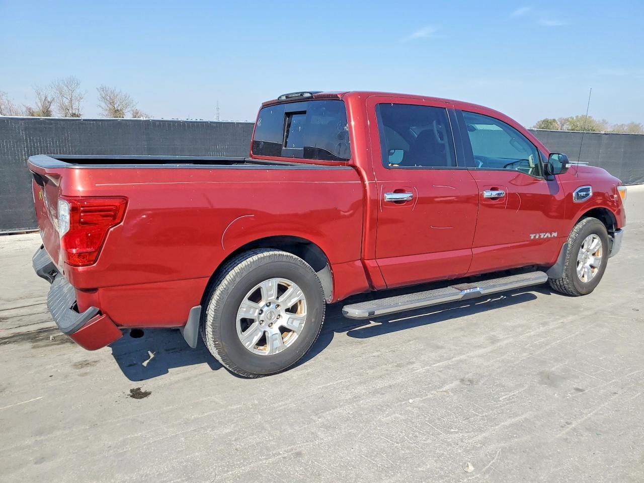 2017 Nissan Titan SV
