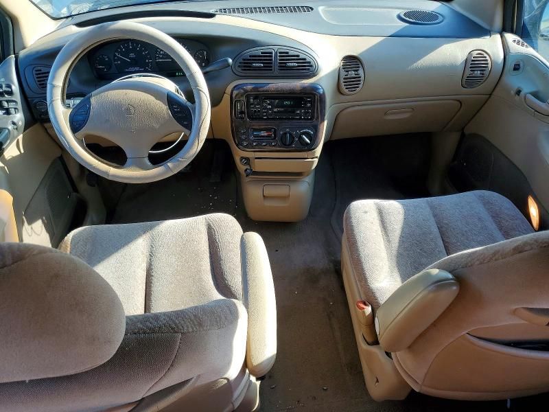 1999 Chrysler Town & Country lx