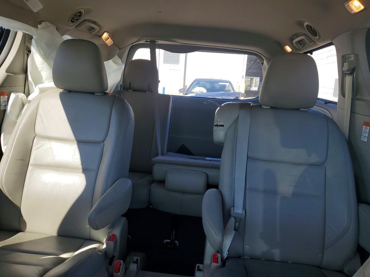 2016 Toyota Sienna