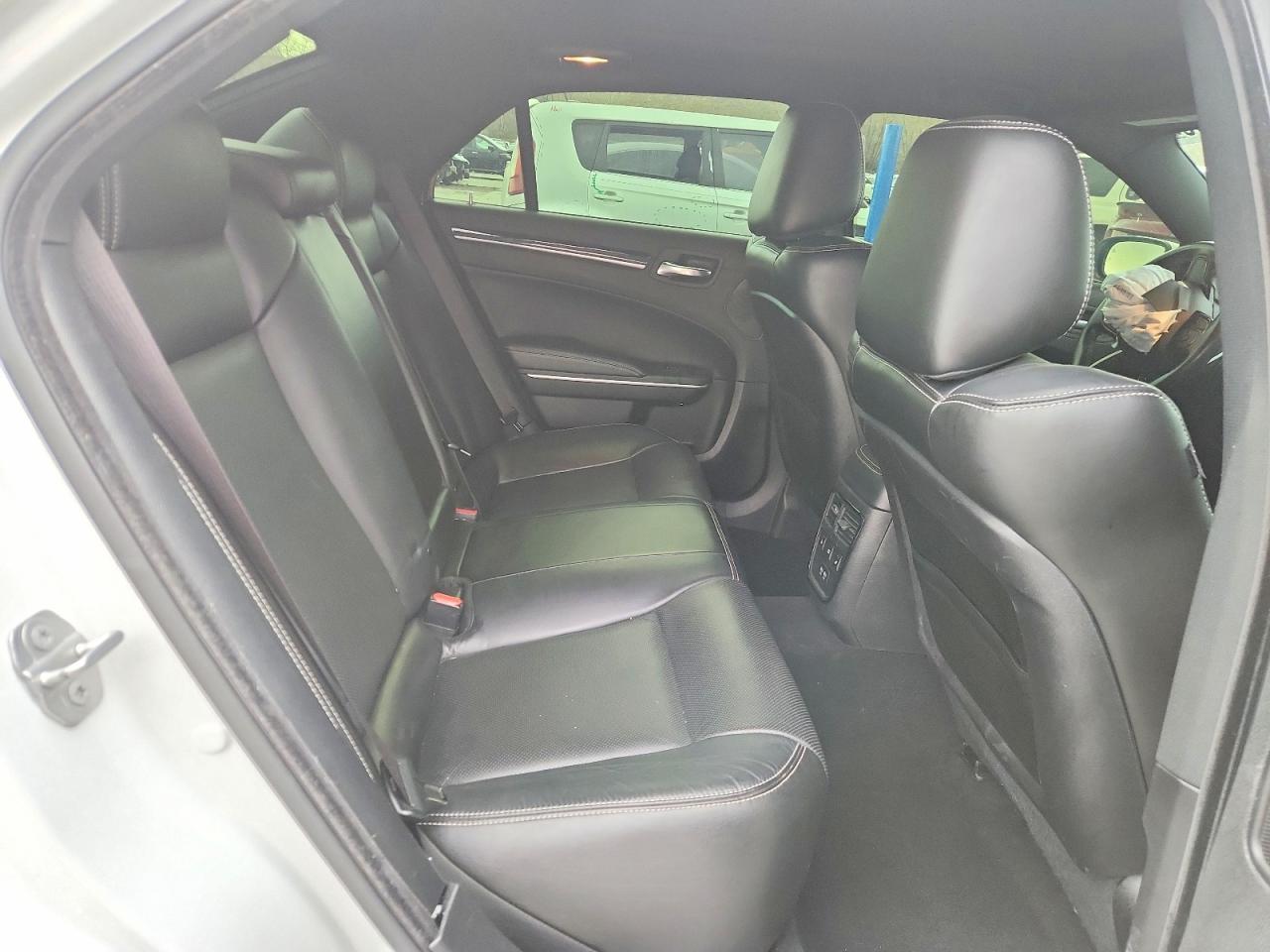 2022 Chrysler 300 s