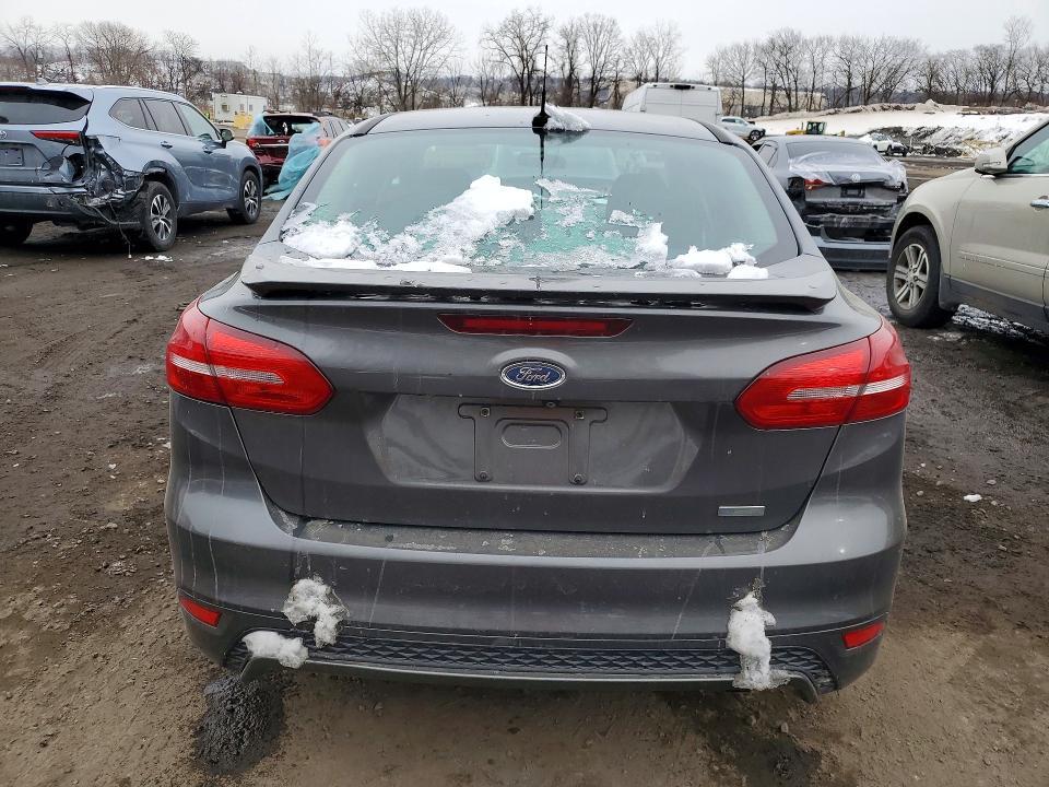 2015 Ford Focus se