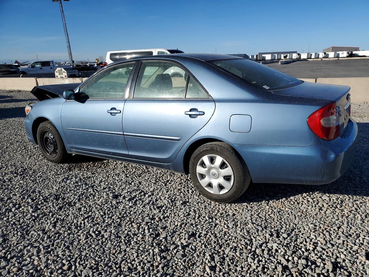 2003 Toyota Camry le