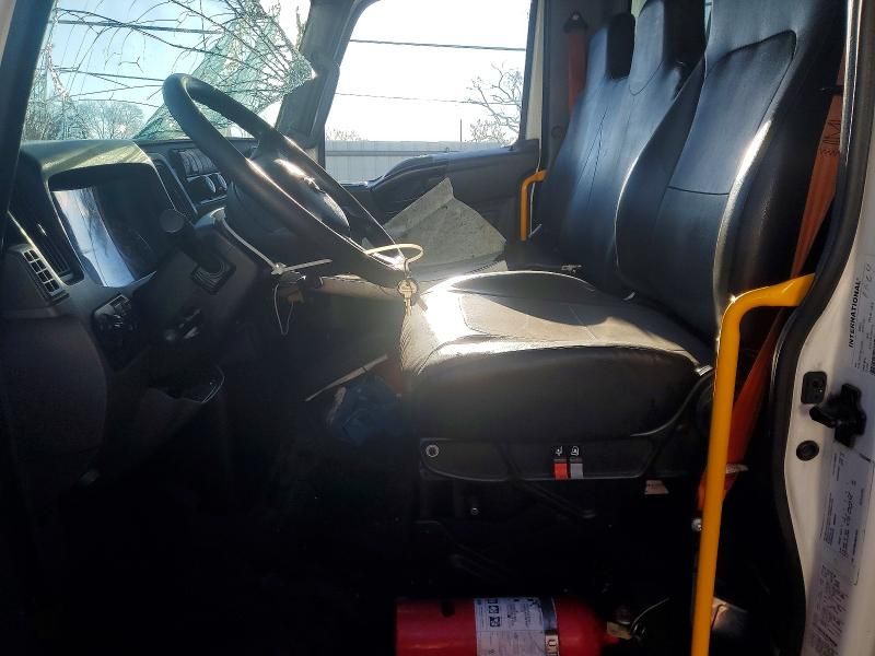 2021 International Mv607 box Truck