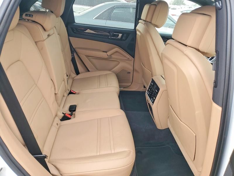 2023 Porsche Cayenne Base