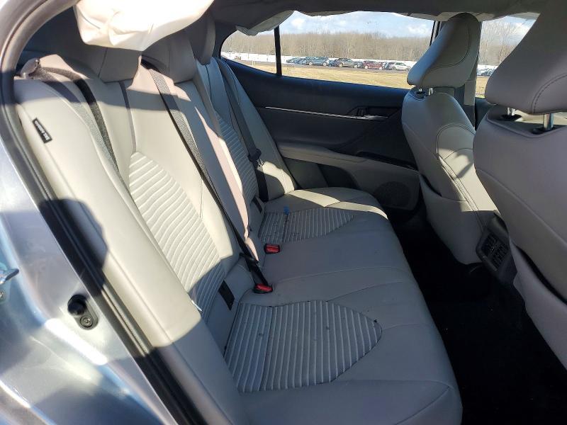 2024 Toyota Camry Hybrid se