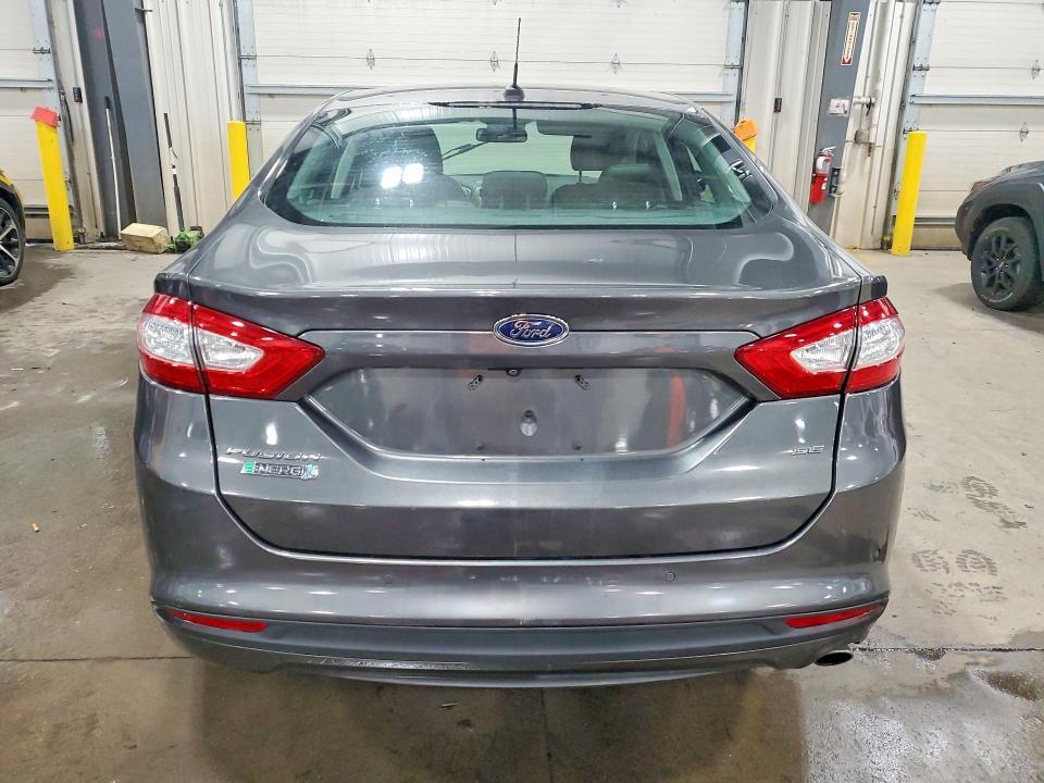 2016 Ford Fusion se Phev