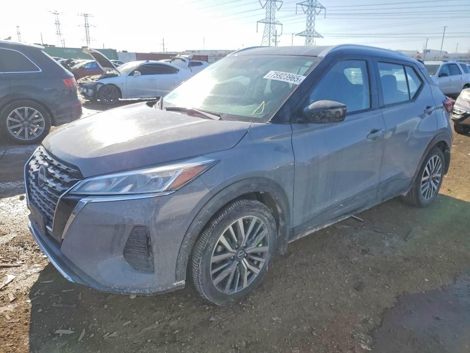 2022 Nissan Kicks sv