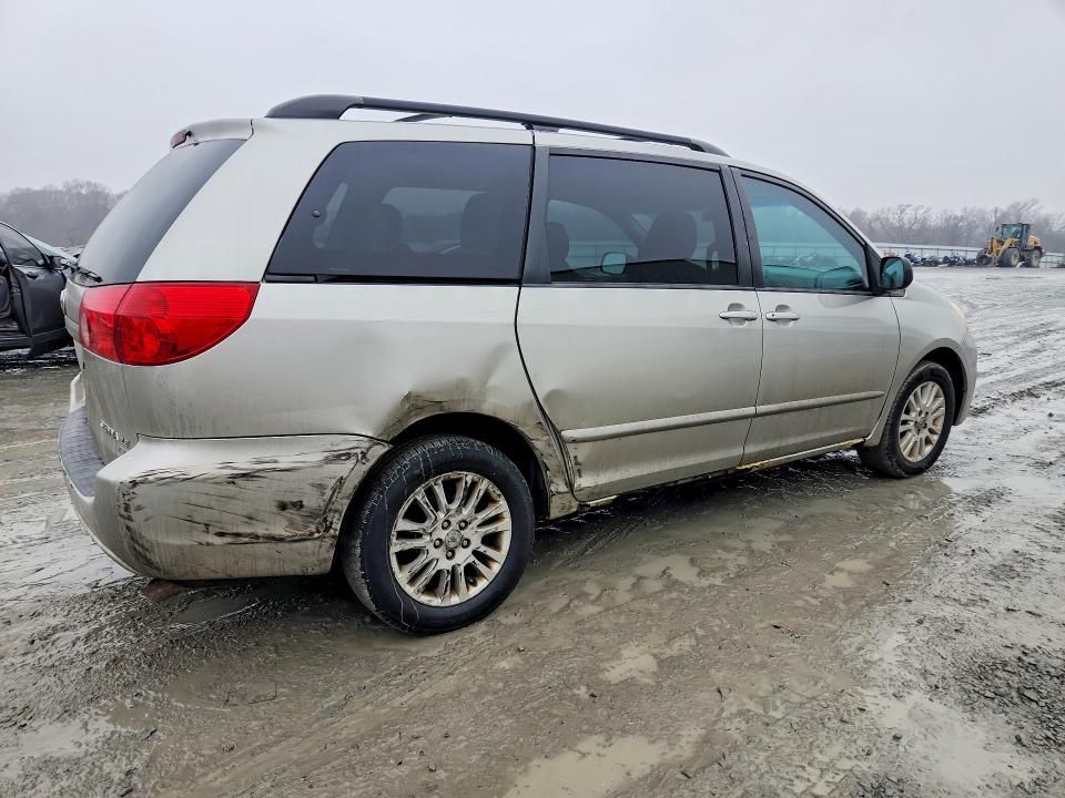 2009 Toyota Sienna le