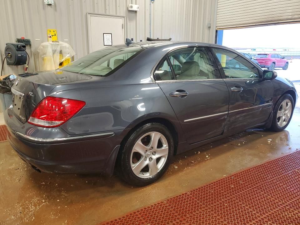 2005 Acura RL