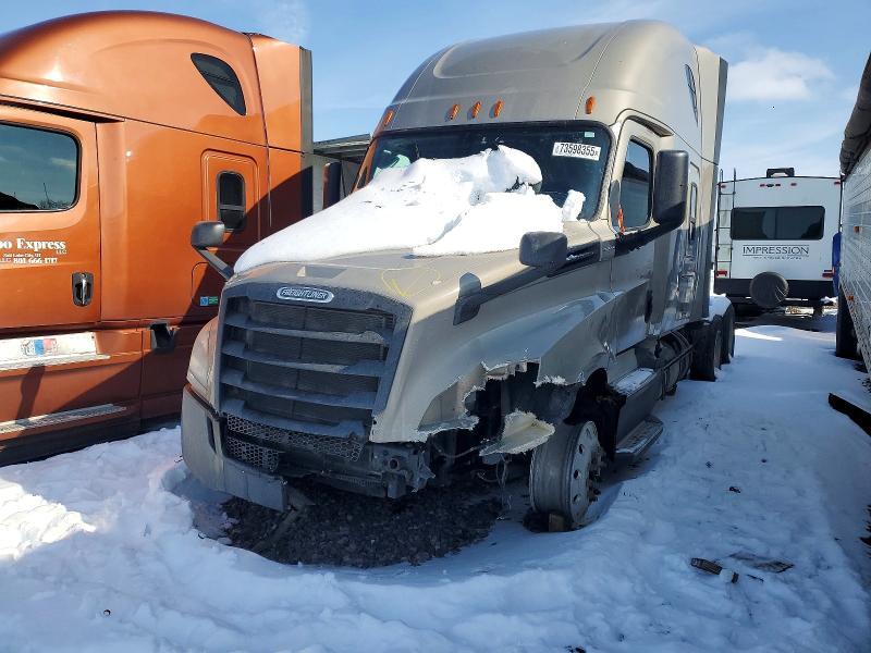 2020 Freigliner 2020 Freightliner Cascadia 126 Semi Truck