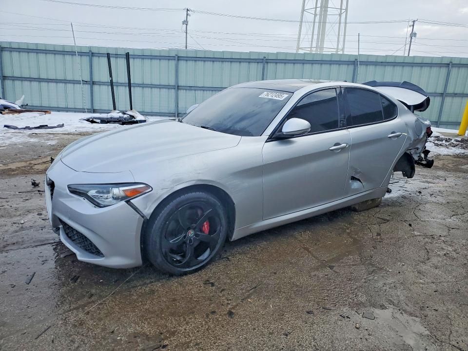 2018 Alfa Romeo Giulia Q4