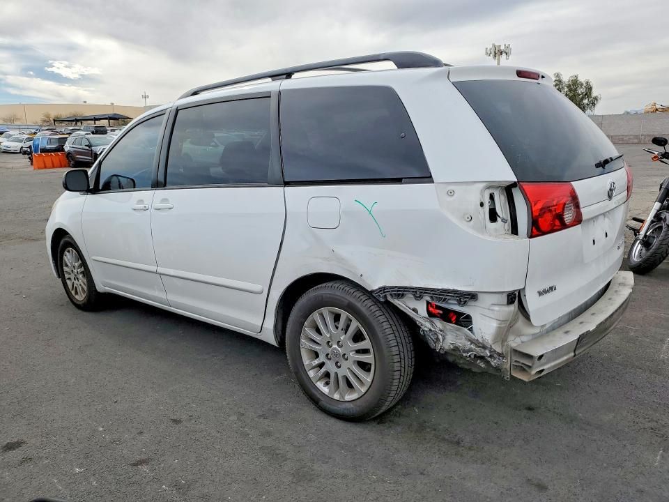 2010 Toyota Sienna ce