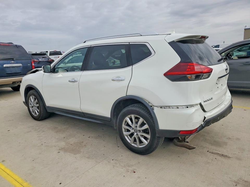 2019 Nissan Rogue sv