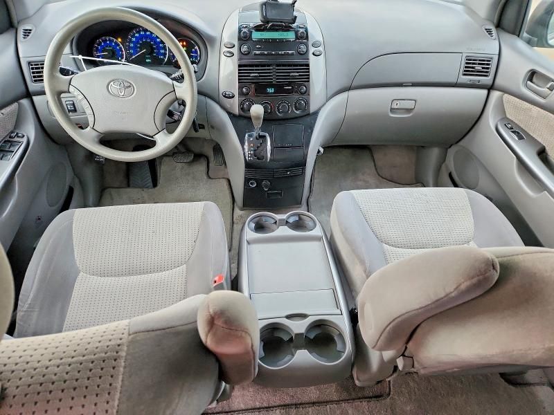2009 Toyota Sienna ce