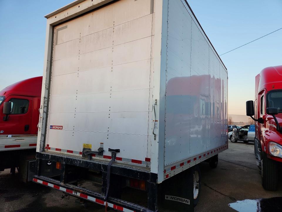 2019 Isuzu NPR HD BOX Truck