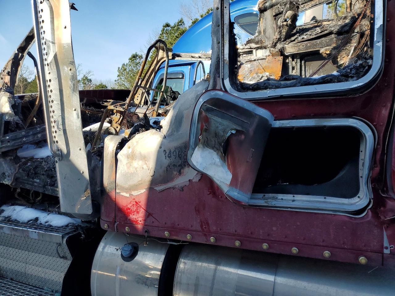 2023 Kenworth Construction W990