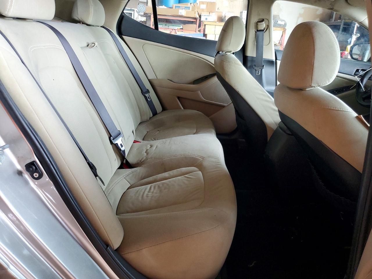 2011 KIA Optima lx
