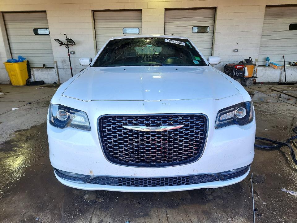 2015 Chrysler 300 s
