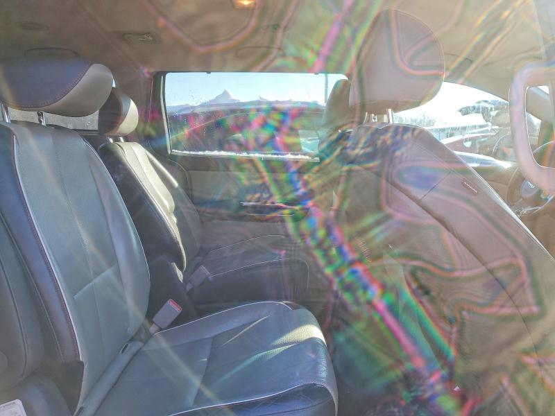 2016 KIA Sedona ex