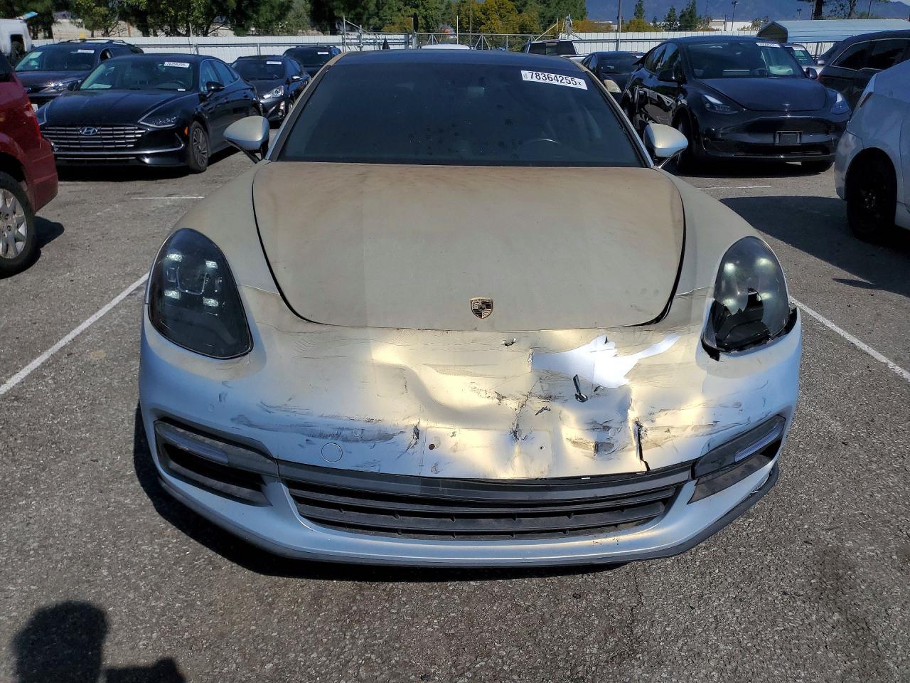 2018 Porsche Panamera 4