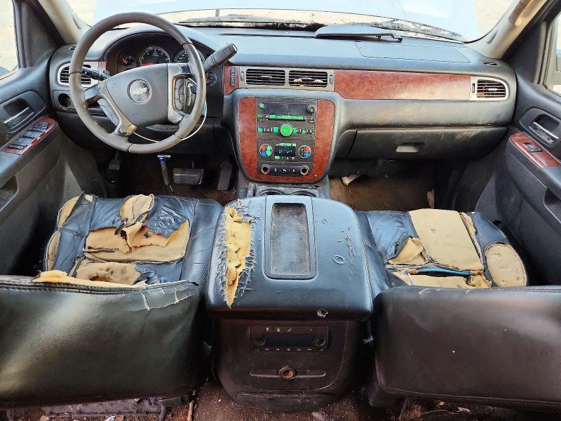 2011 Chevrolet Suburban C1500 lt