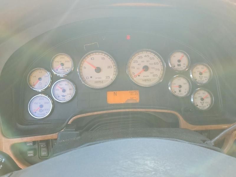 2016 International LF687 Semi Truck