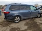 2016 Toyota Sienna le