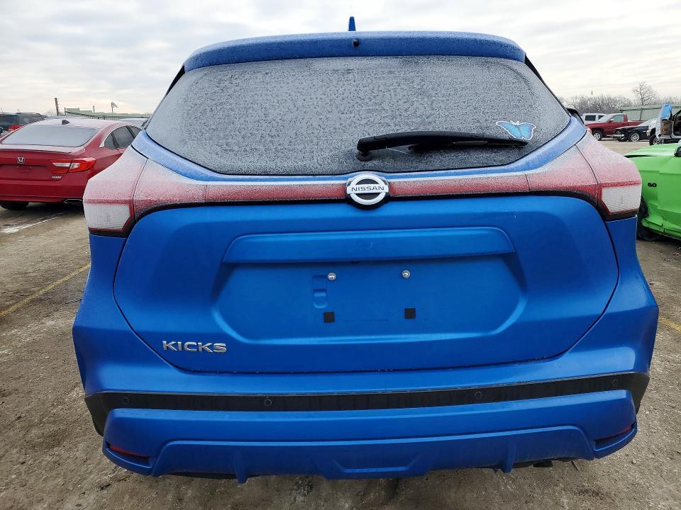 2021 Nissan Kicks s