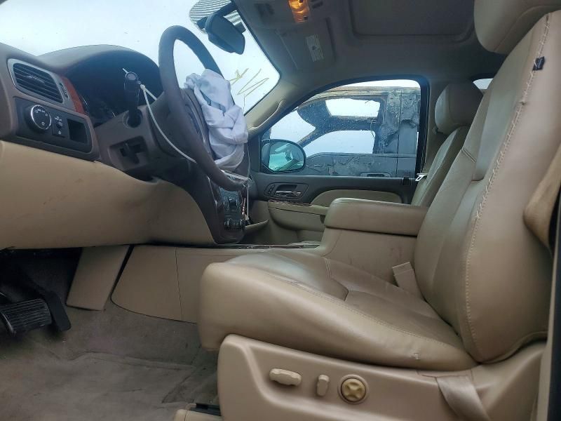 2012 Chevrolet Suburban C1500 ltz