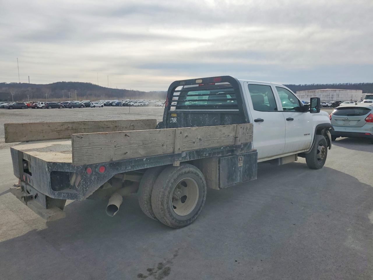 2015 GMC Sierra Flatbed Truck