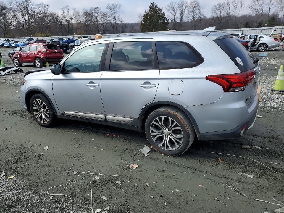 2017 Mitsubishi Outlander es
