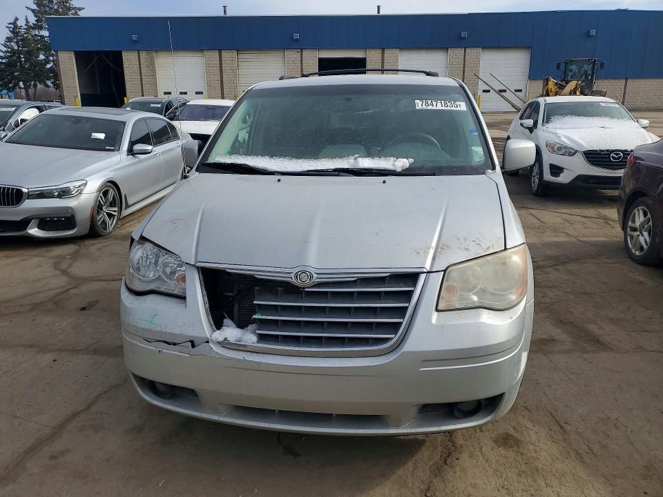 2010 Chrysler Town & Country Touring