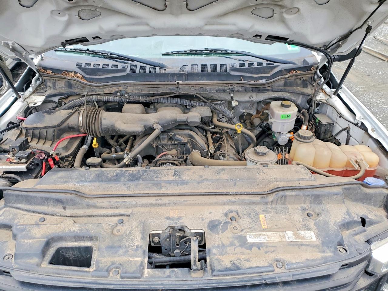 2018 Ford F450 Super Duty Flatbed Truck