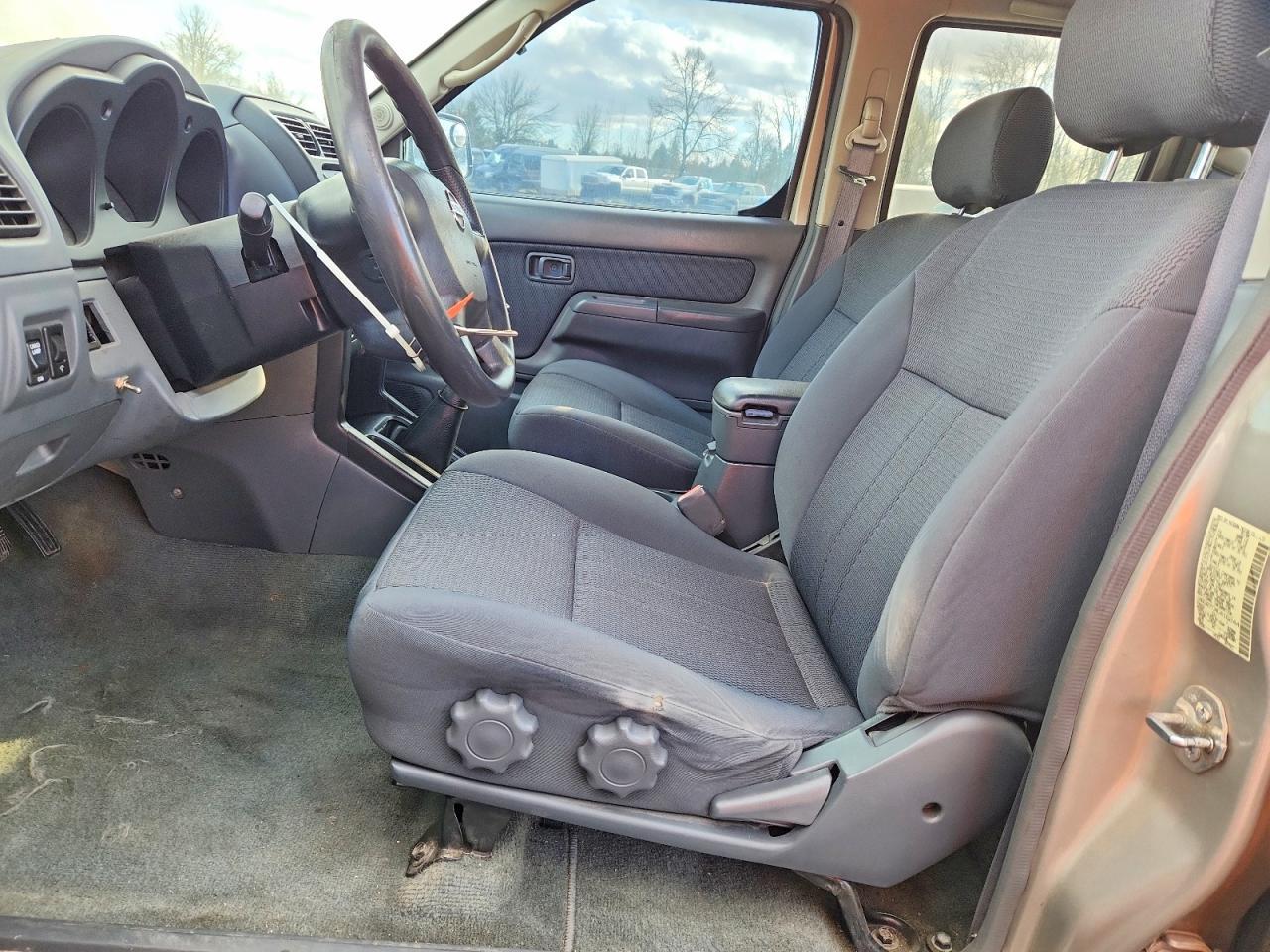 2004 Nissan Frontier XE-V6