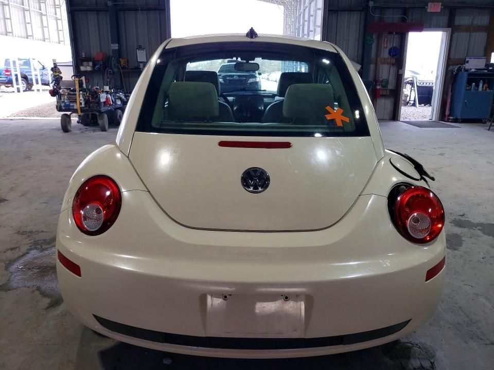 2008 Volkswagen New Beetle s