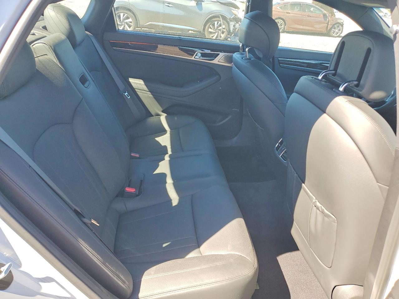 2020 Genesis G80 Base