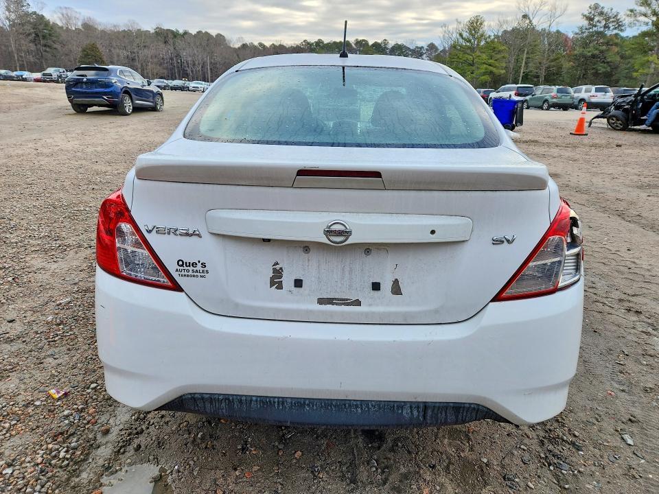 2019 Niss Versa