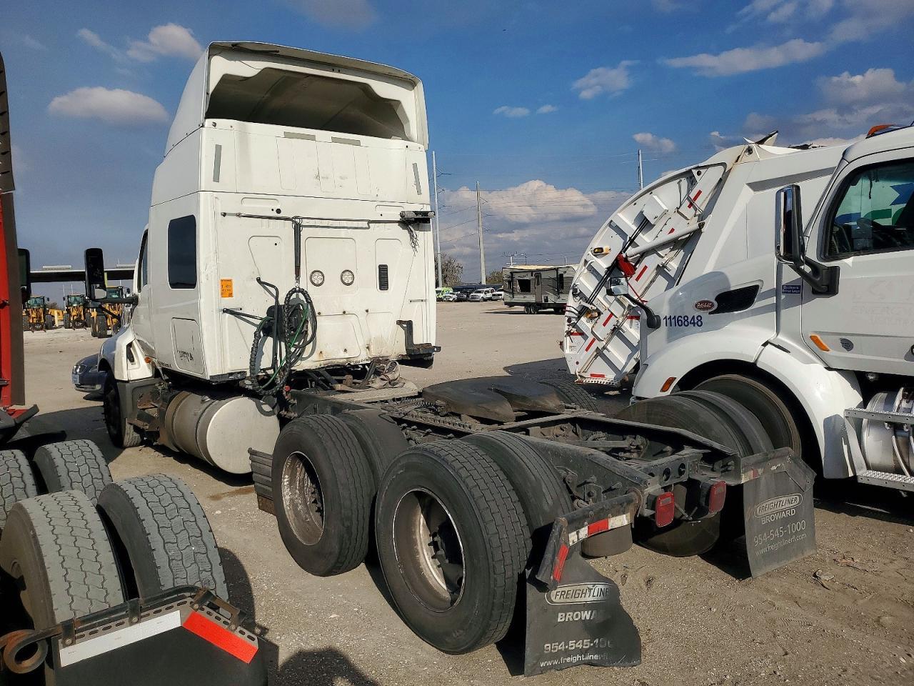 2020 International LT625