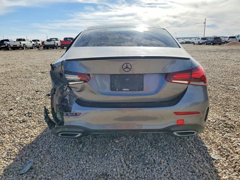 2019 Mercedes-Benz A 220